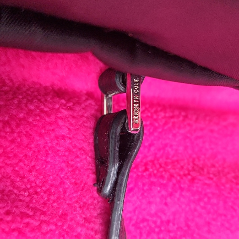 KENNETH COLE REACTION MINI BACKPACK EUC - Picture 8 of 17